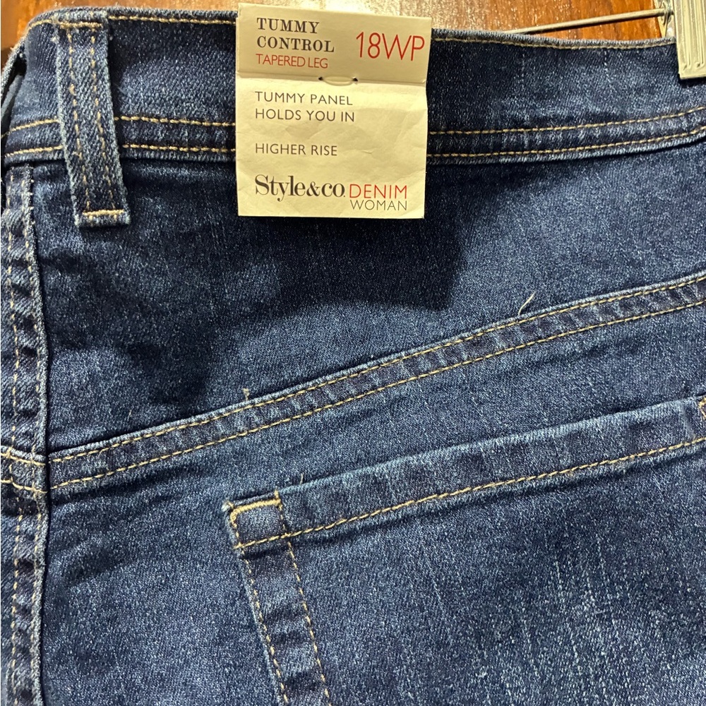 Style & Co. Dark Blue Tummy Control Cropped Jeans
